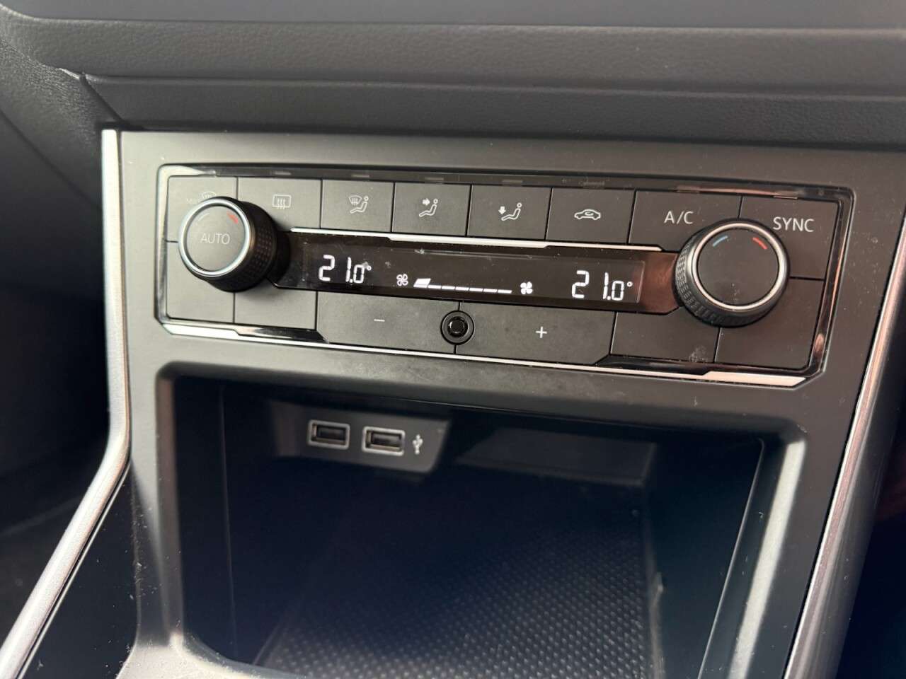 2019 VOLKSWAGEN POLO 2019 VOLKSWAGEN POLO