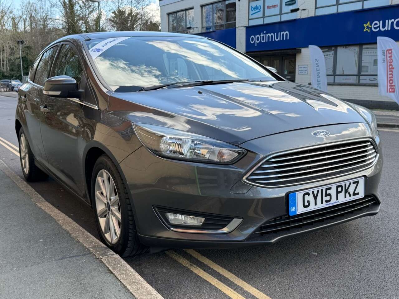 A 2015 FORD FOCUS 1.6 Titanium Hatchback 5dr Petrol Powershift Euro 6 (125 ps) A 2015 FORD FOCUS 1.6 Titanium Hatchback 5dr Petrol Powershift Euro 6 (125 ps)
