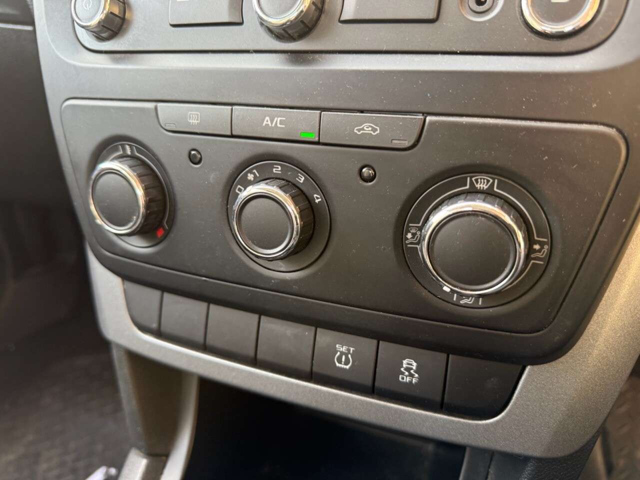 2015 SKODA YETI 2015 SKODA YETI