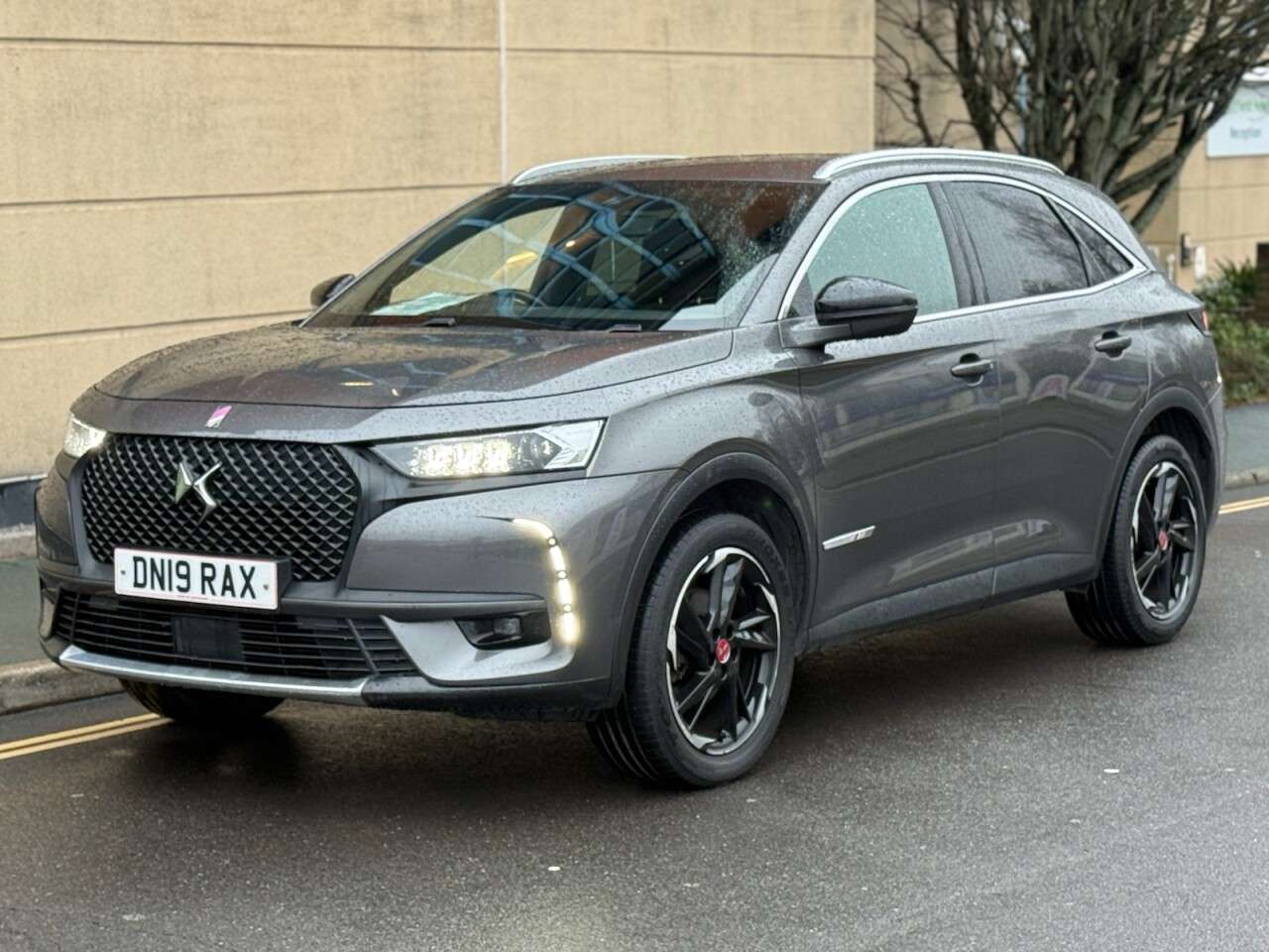 A 2019 DS AUTOMOBILES DS 7 CROSSBACK 1.6 PureTech Performance Line Crossback 5dr Petrol EAT8 Euro 6 (s/s) (180 p A 2019 DS AUTOMOBILES DS 7 CROSSBACK 1.6 PureTech Performance Line Crossback 5dr Petrol EAT8 Euro 6 (s/s) (180 p
