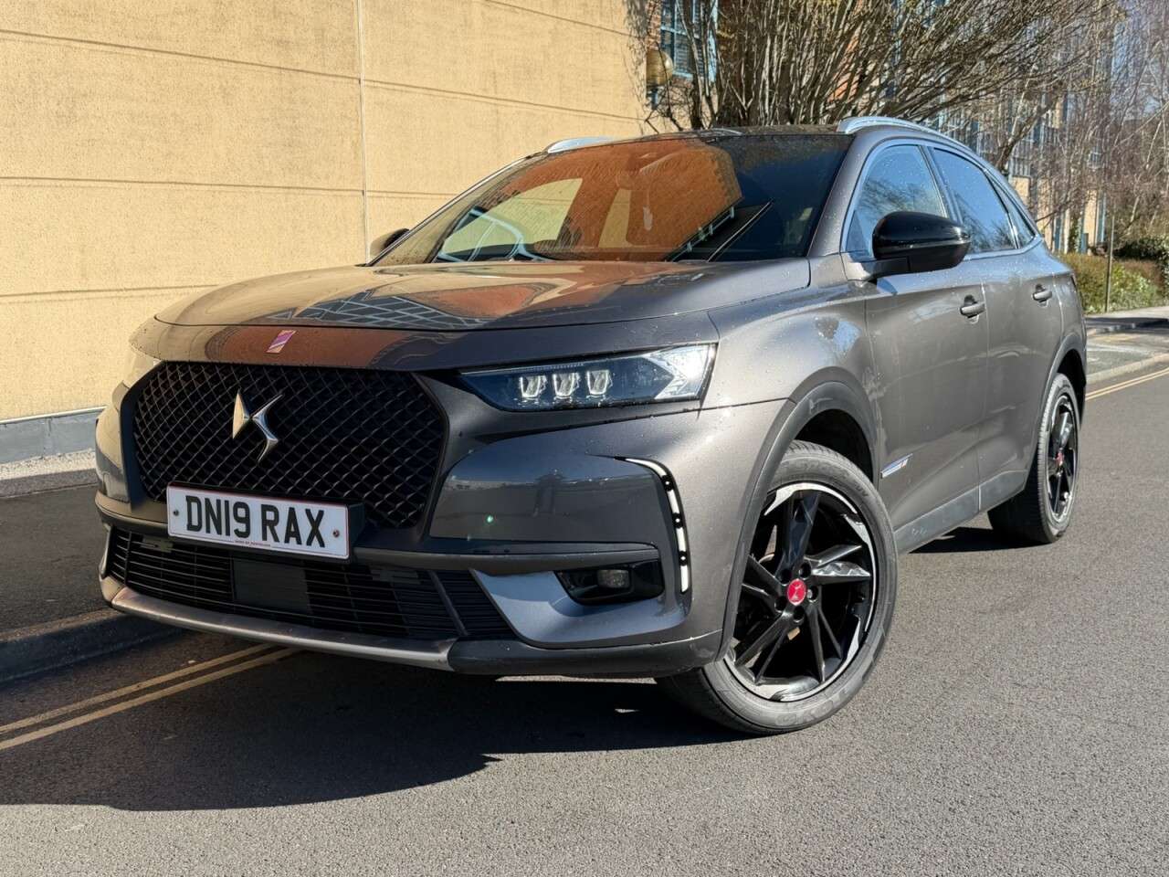 A 2019 DS AUTOMOBILES DS 7 CROSSBACK 1.6 PureTech Performance Line Crossback 5dr Petrol EAT8 Euro 6 (s/s) (180 p A 2019 DS AUTOMOBILES DS 7 CROSSBACK 1.6 PureTech Performance Line Crossback 5dr Petrol EAT8 Euro 6 (s/s) (180 p