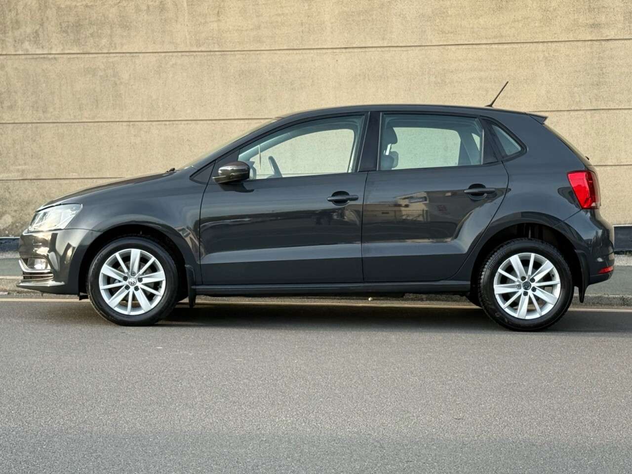 2015 VOLKSWAGEN POLO 2015 VOLKSWAGEN POLO