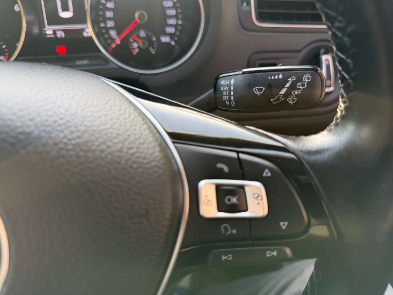 2015 VOLKSWAGEN POLO 2015 VOLKSWAGEN POLO