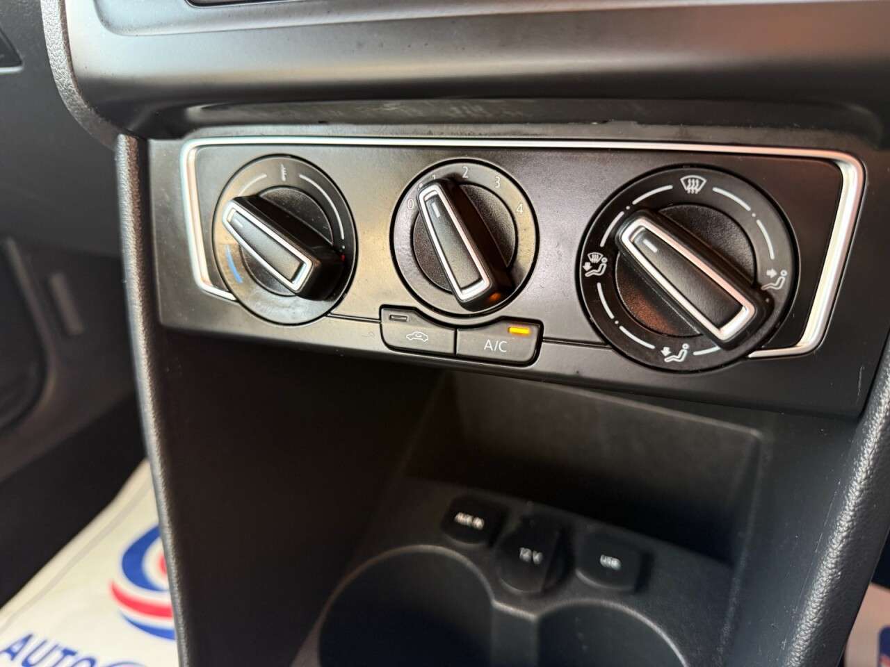 2015 VOLKSWAGEN POLO 2015 VOLKSWAGEN POLO