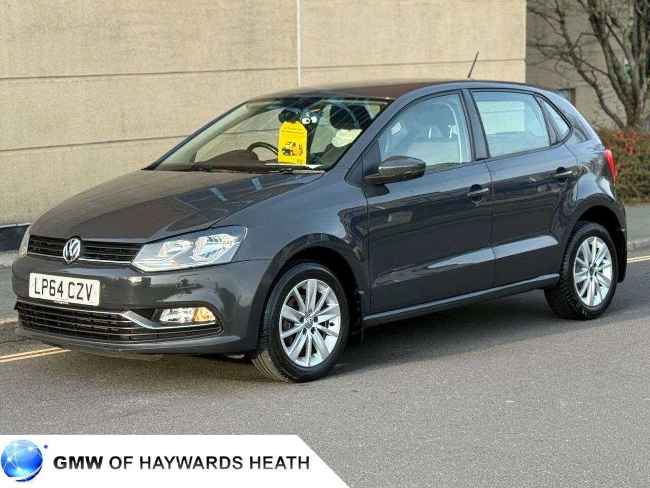 A 2015 VOLKSWAGEN POLO 1.0 BlueMotion Tech SE Hatchback 5dr Petrol Manual Euro 6 (s/s) (60 ps) A 2015 VOLKSWAGEN POLO 1.0 BlueMotion Tech SE Hatchback 5dr Petrol Manual Euro 6 (s/s) (60 ps)