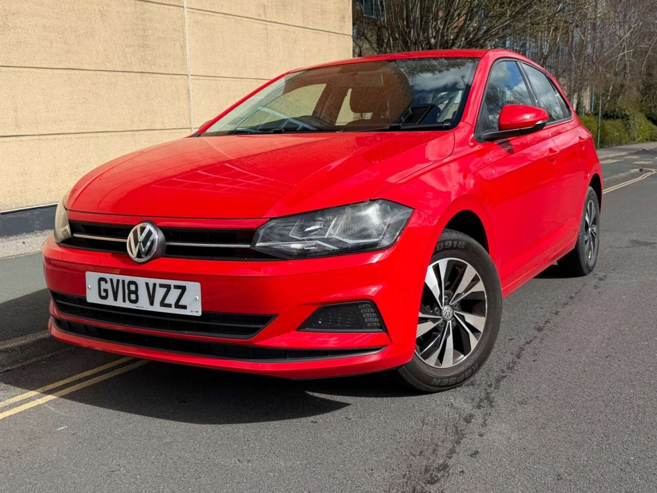 A 2018 VOLKSWAGEN POLO 1.0 TSI SE Hatchback 5dr Petrol Manual Euro 6 (s/s) (95 ps) A 2018 VOLKSWAGEN POLO 1.0 TSI SE Hatchback 5dr Petrol Manual Euro 6 (s/s) (95 ps)