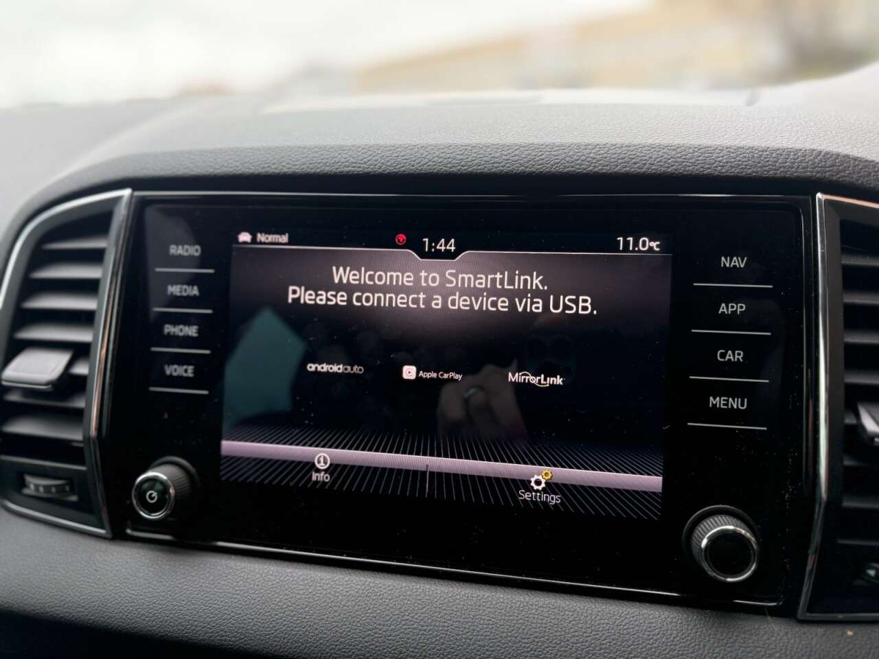 2018 SKODA KAROQ 2018 SKODA KAROQ