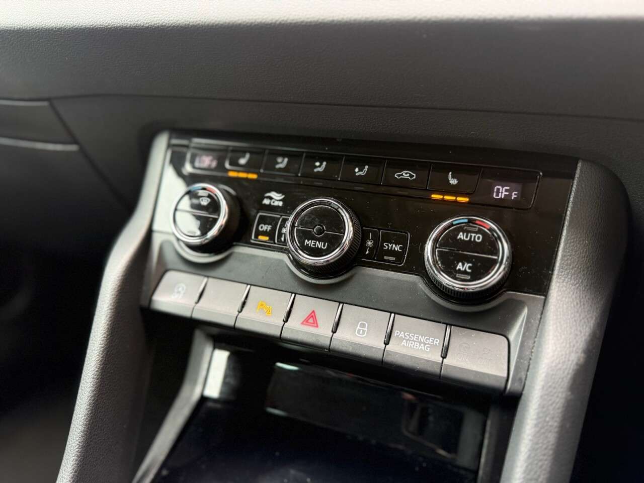 2018 SKODA KAROQ 2018 SKODA KAROQ