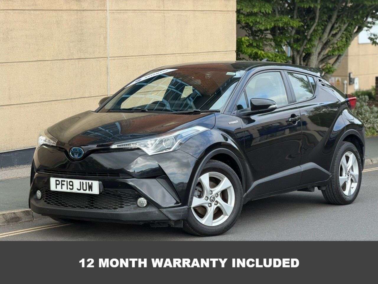A 2019 TOYOTA C-HR 1.8 VVT-h Icon SUV 5dr Petrol Hybrid CVT Euro 6 (s/s) (122 ps) A 2019 TOYOTA C-HR 1.8 VVT-h Icon SUV 5dr Petrol Hybrid CVT Euro 6 (s/s) (122 ps)