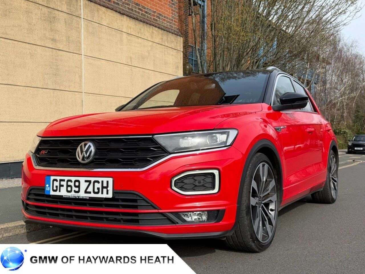 A 2019 VOLKSWAGEN T-ROC 1.5 TSI GPF EVO R-Line SUV 5dr Petrol DSG Euro 6 (s/s) (150 ps) A 2019 VOLKSWAGEN T-ROC 1.5 TSI GPF EVO R-Line SUV 5dr Petrol DSG Euro 6 (s/s) (150 ps)