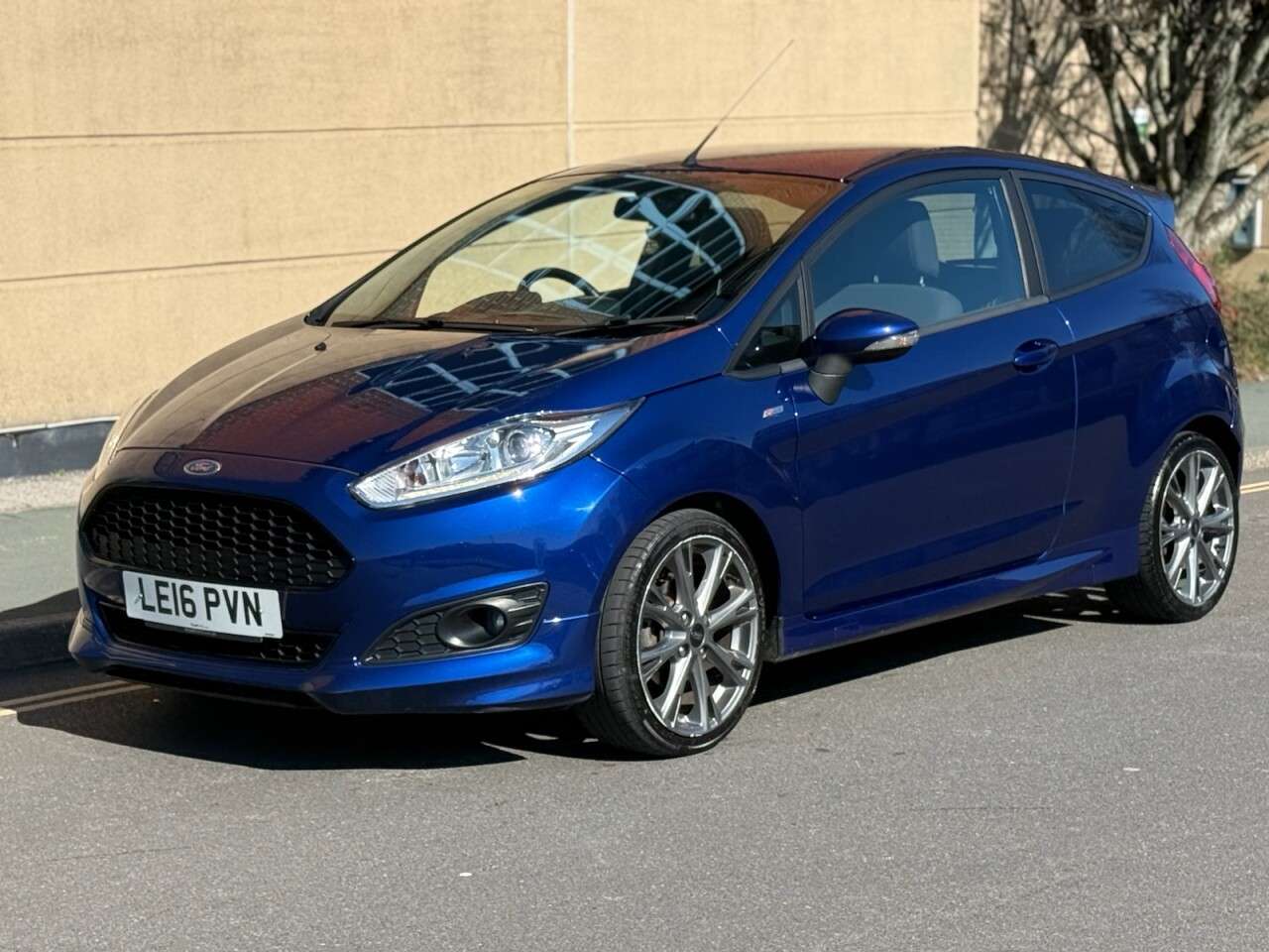 A 2016 FORD FIESTA 1.0T EcoBoost ST-Line Hatchback 3dr Petrol Manual Euro 6 (s/s) (140 ps) A 2016 FORD FIESTA 1.0T EcoBoost ST-Line Hatchback 3dr Petrol Manual Euro 6 (s/s) (140 ps)