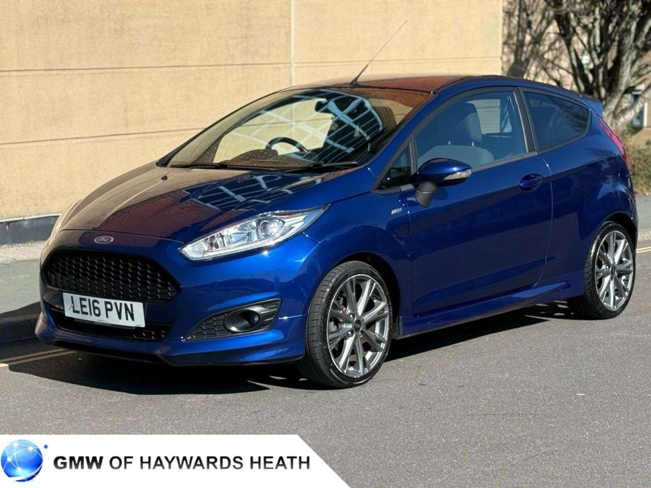 A 2016 FORD FIESTA 1.0T EcoBoost ST-Line Hatchback 3dr Petrol Manual Euro 6 (s/s) (140 ps) A 2016 FORD FIESTA 1.0T EcoBoost ST-Line Hatchback 3dr Petrol Manual Euro 6 (s/s) (140 ps)