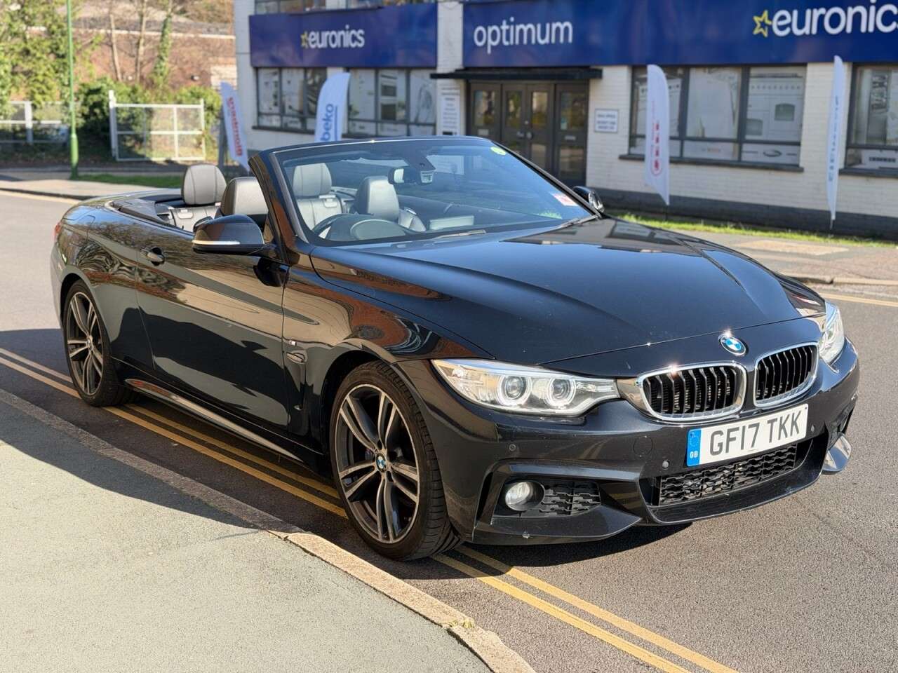 A 2017 BMW 4 SERIES 2.0 420d M Sport Convertible 2dr Diesel Auto Euro 6 (s/s) (190 ps) A 2017 BMW 4 SERIES 2.0 420d M Sport Convertible 2dr Diesel Auto Euro 6 (s/s) (190 ps)