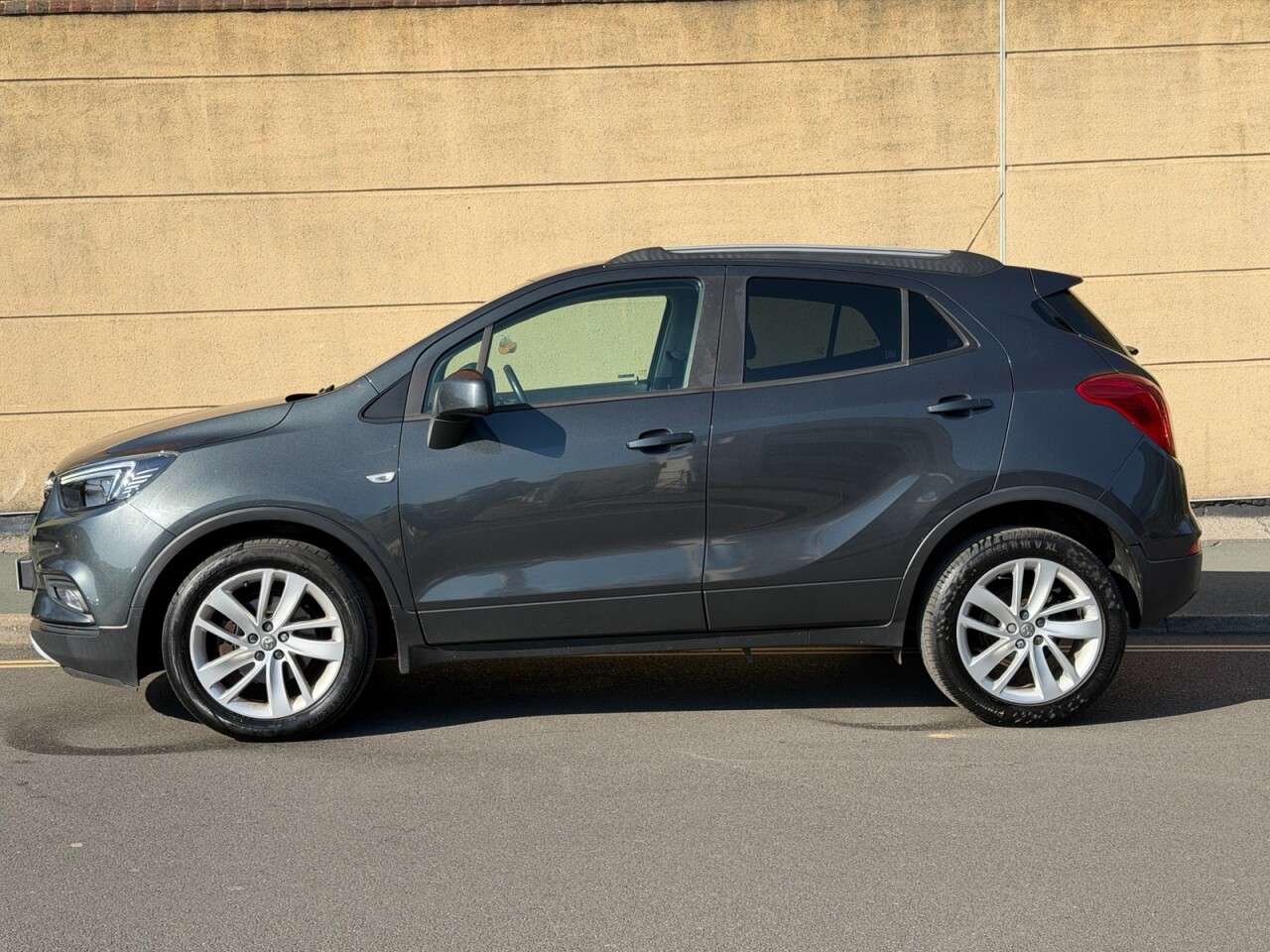 A 2017 VAUXHALL MOKKA X 1.4i Turbo Active SUV 5dr Petrol Manual Euro 6 (s/s) (140 ps) A 2017 VAUXHALL MOKKA X 1.4i Turbo Active SUV 5dr Petrol Manual Euro 6 (s/s) (140 ps)