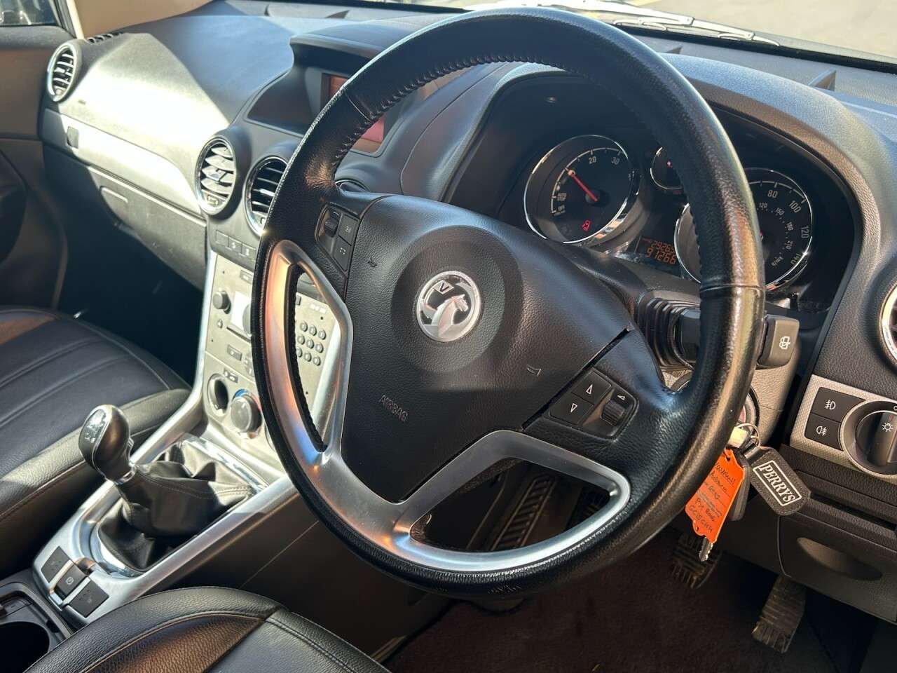 A 2015 VAUXHALL ANTARA 2.2 CDTi Diamond SUV 5dr Diesel Manual 2WD Euro 5 (s/s) (163 ps) A 2015 VAUXHALL ANTARA 2.2 CDTi Diamond SUV 5dr Diesel Manual 2WD Euro 5 (s/s) (163 ps)