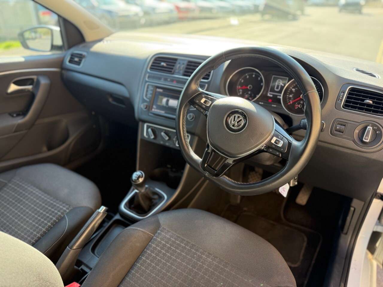 2015 VOLKSWAGEN POLO 2015 VOLKSWAGEN POLO