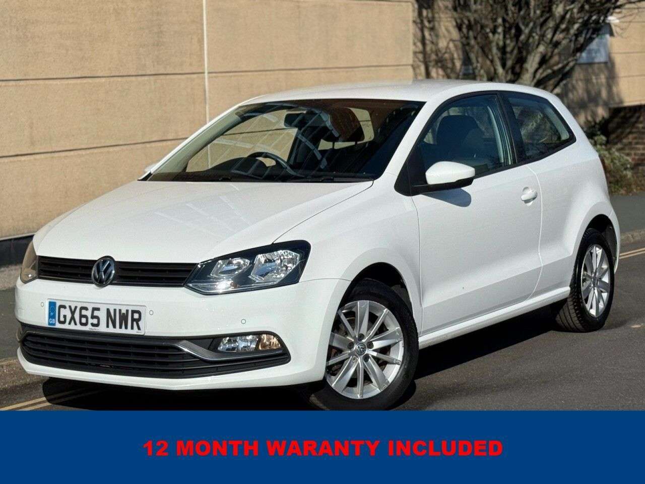 A 2015 VOLKSWAGEN POLO 1.0 BlueMotion Tech SE Hatchback 3dr Petrol Manual Euro 6 (s/s) (60 ps) A 2015 VOLKSWAGEN POLO 1.0 BlueMotion Tech SE Hatchback 3dr Petrol Manual Euro 6 (s/s) (60 ps)