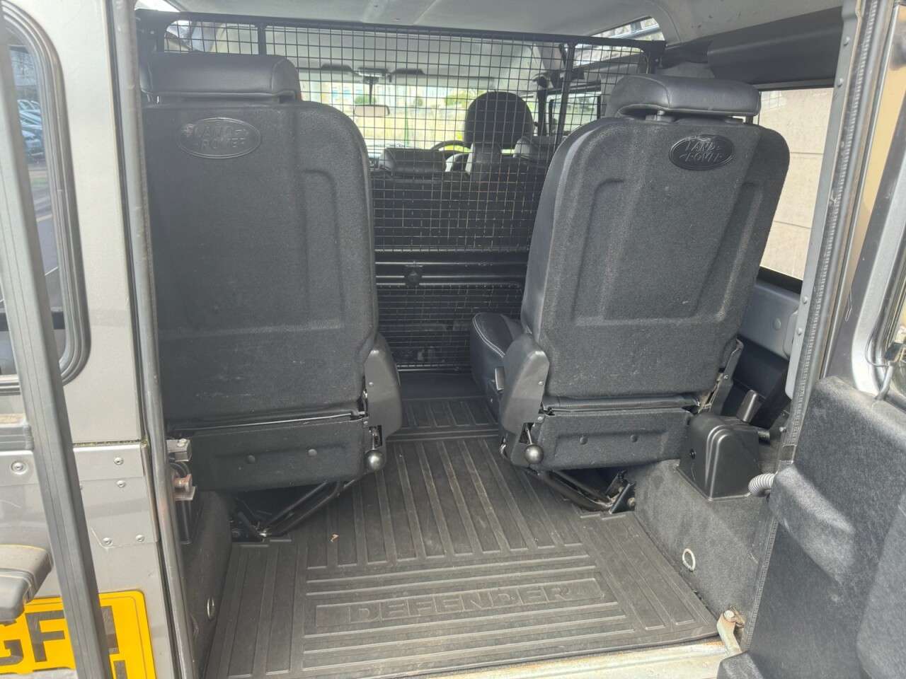 2011 LAND ROVER DEFENDER 2011 LAND ROVER DEFENDER