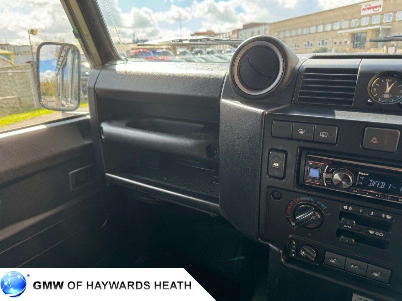 2011 LAND ROVER DEFENDER 2011 LAND ROVER DEFENDER