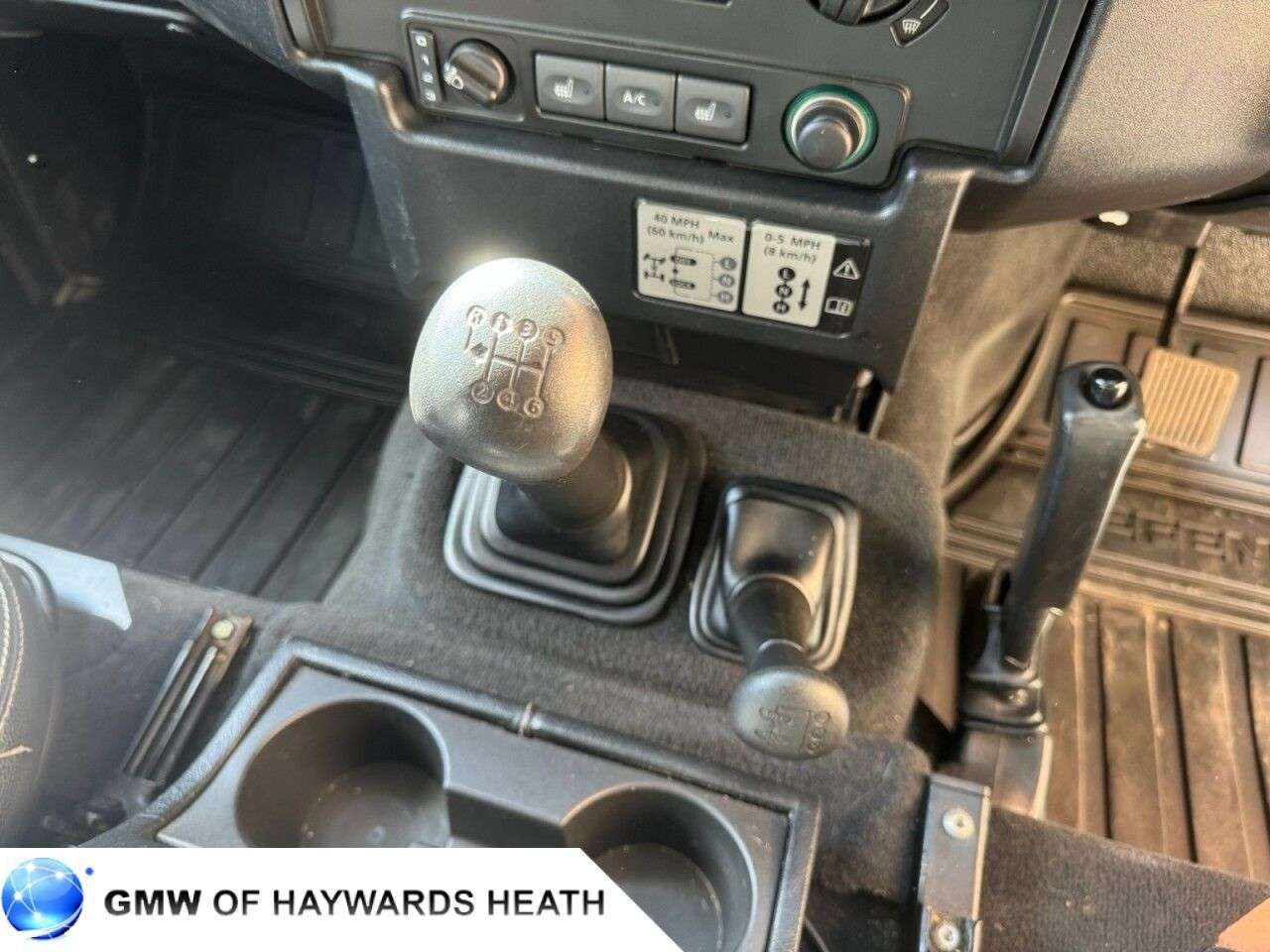 2011 LAND ROVER DEFENDER 2011 LAND ROVER DEFENDER