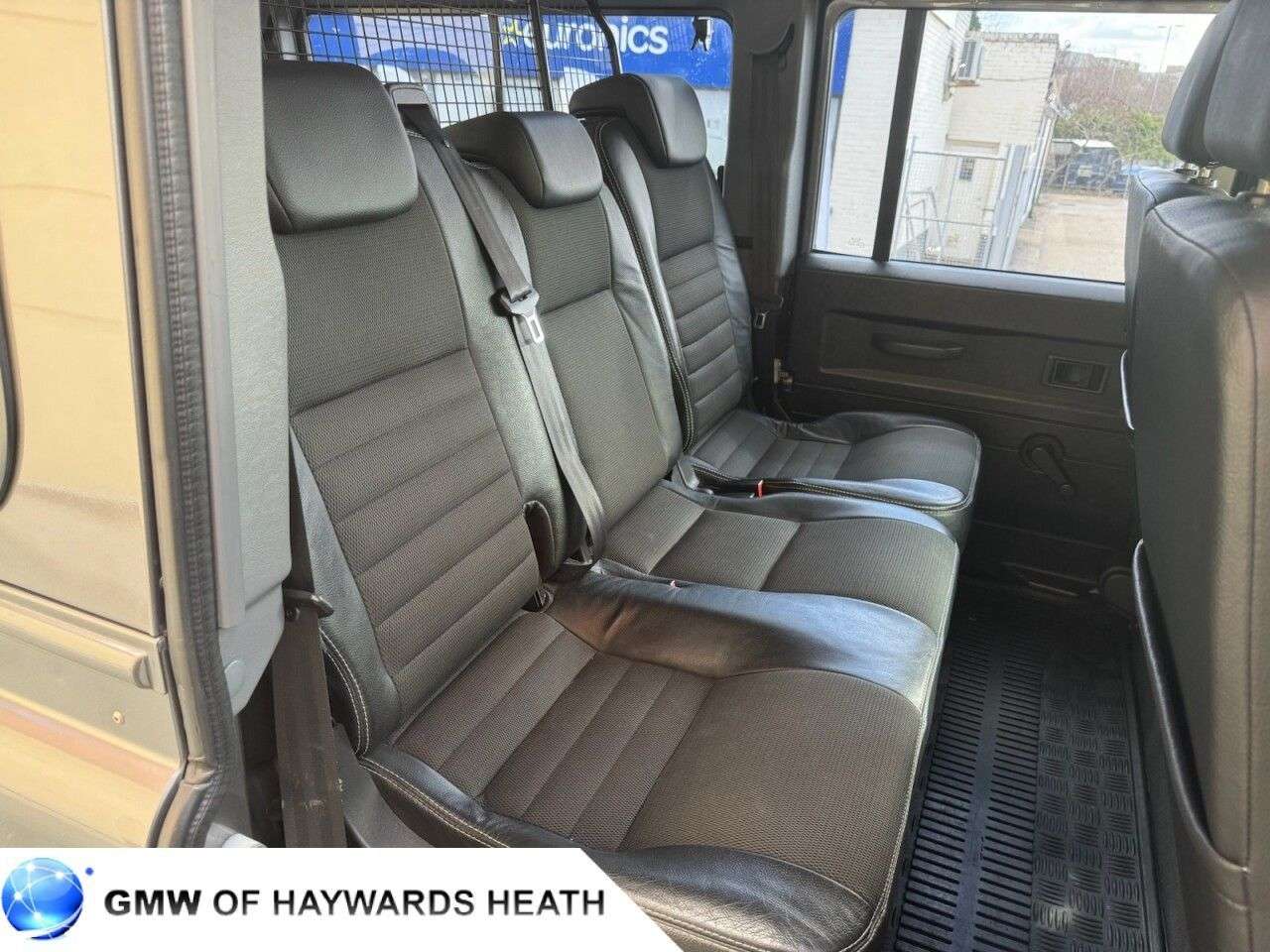 2011 LAND ROVER DEFENDER 2011 LAND ROVER DEFENDER