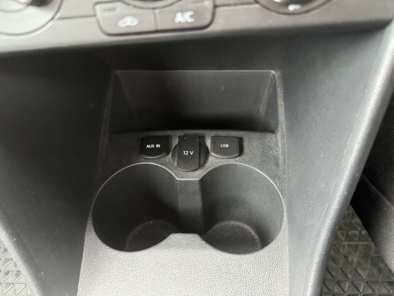 2015 VOLKSWAGEN POLO 2015 VOLKSWAGEN POLO