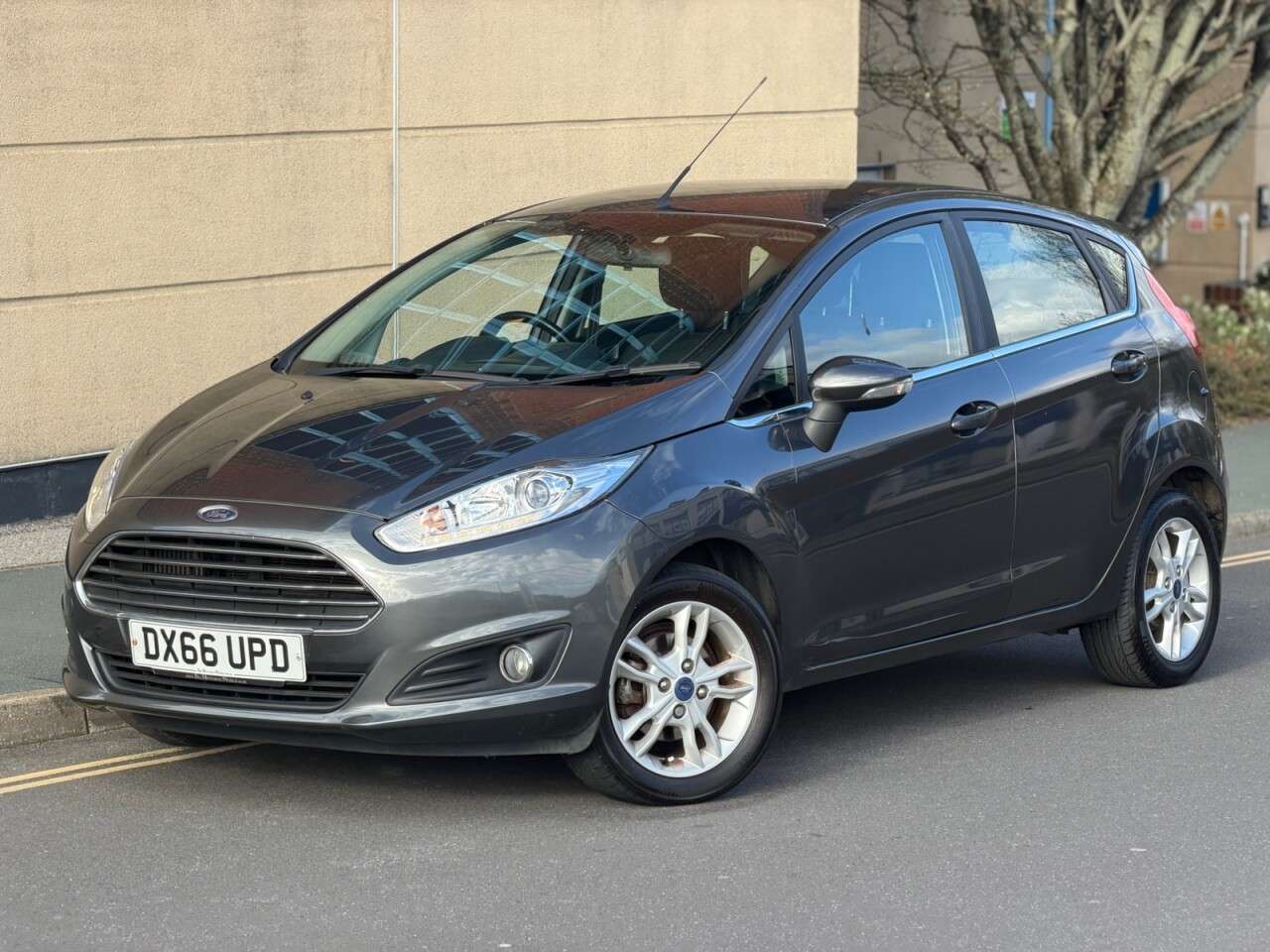 A 2016 FORD FIESTA 1.0T EcoBoost Zetec Hatchback 5dr Petrol Manual Euro 6 (s/s) (100 ps) A 2016 FORD FIESTA 1.0T EcoBoost Zetec Hatchback 5dr Petrol Manual Euro 6 (s/s) (100 ps)