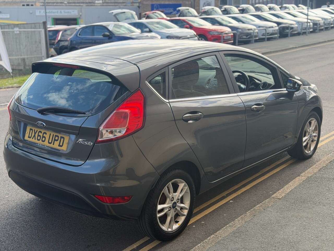 A 2016 FORD FIESTA 1.0T EcoBoost Zetec Hatchback 5dr Petrol Manual Euro 6 (s/s) (100 ps) A 2016 FORD FIESTA 1.0T EcoBoost Zetec Hatchback 5dr Petrol Manual Euro 6 (s/s) (100 ps)