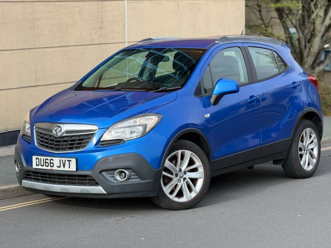 A 2016 VAUXHALL MOKKA 1.4i Turbo Tech Line SUV 5dr Petrol Manual 2WD Euro 6 (s/s) (140 ps) A 2016 VAUXHALL MOKKA 1.4i Turbo Tech Line SUV 5dr Petrol Manual 2WD Euro 6 (s/s) (140 ps)