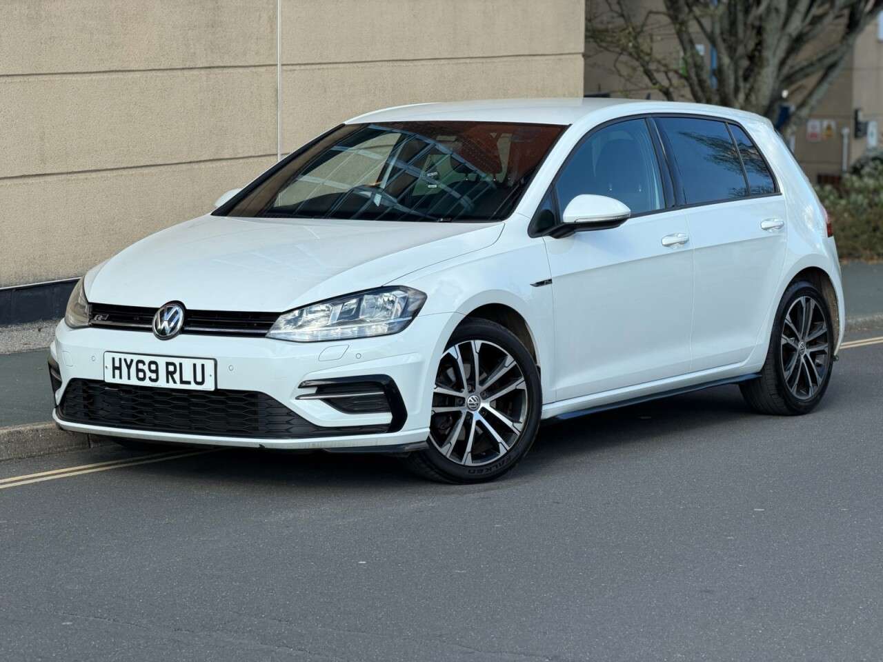 A 2019 VOLKSWAGEN GOLF 1.5 TSI EVO R-Line Hatchback 5dr Petrol Manual Euro 6 (s/s) (150 ps) A 2019 VOLKSWAGEN GOLF 1.5 TSI EVO R-Line Hatchback 5dr Petrol Manual Euro 6 (s/s) (150 ps)