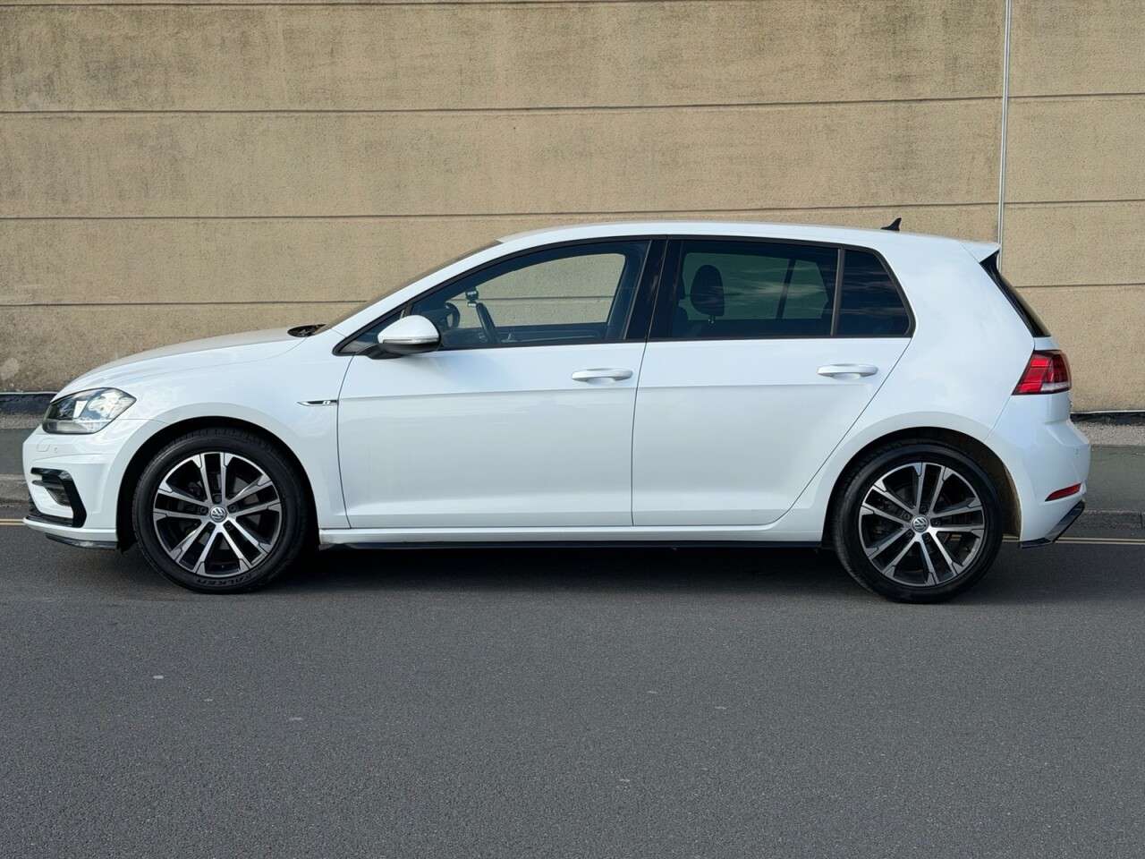 2019 VOLKSWAGEN GOLF 2019 VOLKSWAGEN GOLF