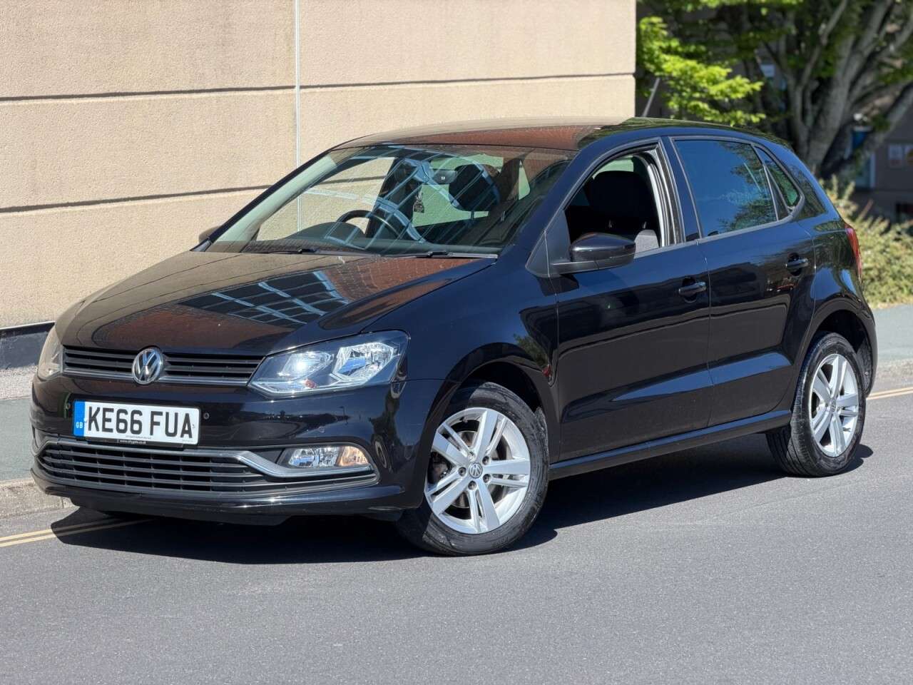 A 2017 VOLKSWAGEN POLO 1.2 TSI BlueMotion Tech Match Edition Hatchback 5dr Petrol Manual Euro 6 (s A 2017 VOLKSWAGEN POLO 1.2 TSI BlueMotion Tech Match Edition Hatchback 5dr Petrol Manual Euro 6 (s