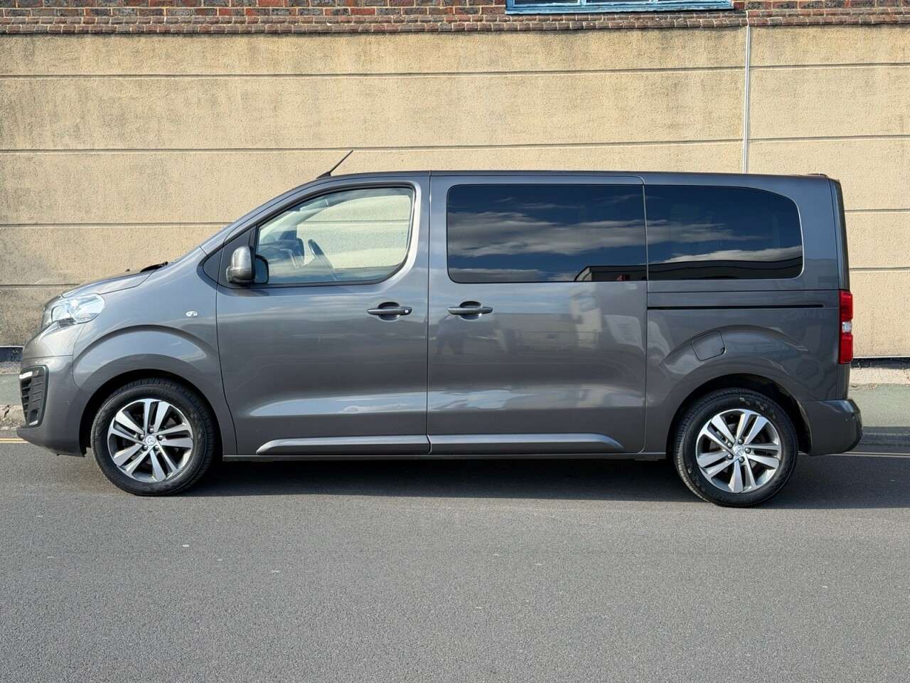 2018 PEUGEOT TRAVELLER 2018 PEUGEOT TRAVELLER