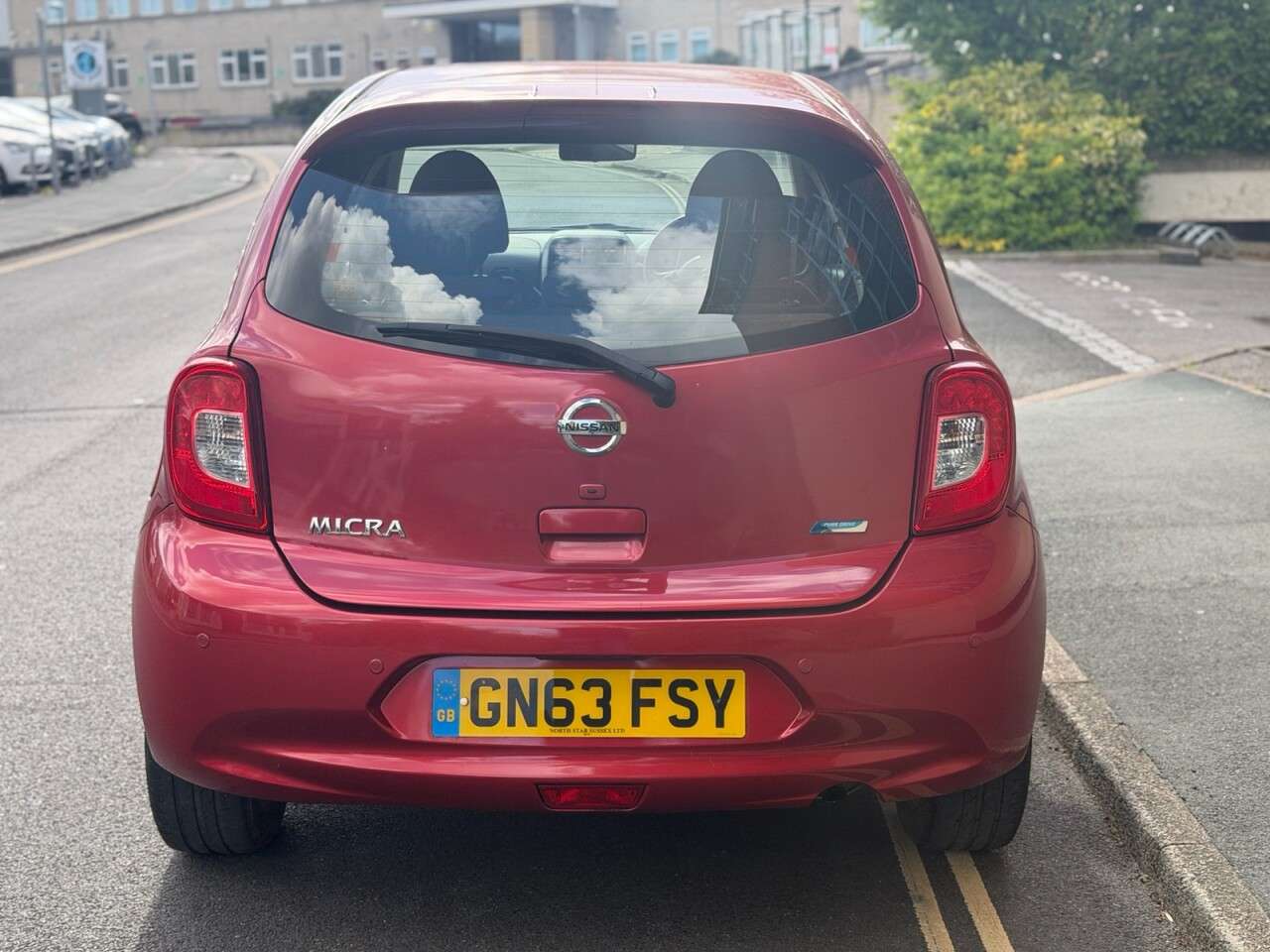 A 2013 NISSAN MICRA 1.2 Tekna Hatchback 5dr Petrol Manual Euro 5 (80 ps) A 2013 NISSAN MICRA 1.2 Tekna Hatchback 5dr Petrol Manual Euro 5 (80 ps)
