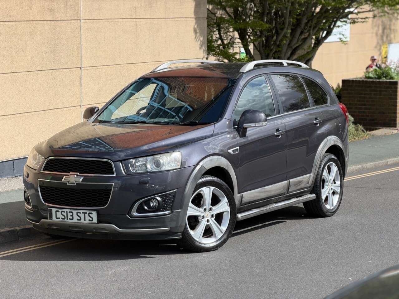 A 2013 CHEVROLET CAPTIVA 2.2 VCDi LTZ SUV 5dr Diesel Auto 4WD Euro 5 (7 Seats) (184 ps) A 2013 CHEVROLET CAPTIVA 2.2 VCDi LTZ SUV 5dr Diesel Auto 4WD Euro 5 (7 Seats) (184 ps)
