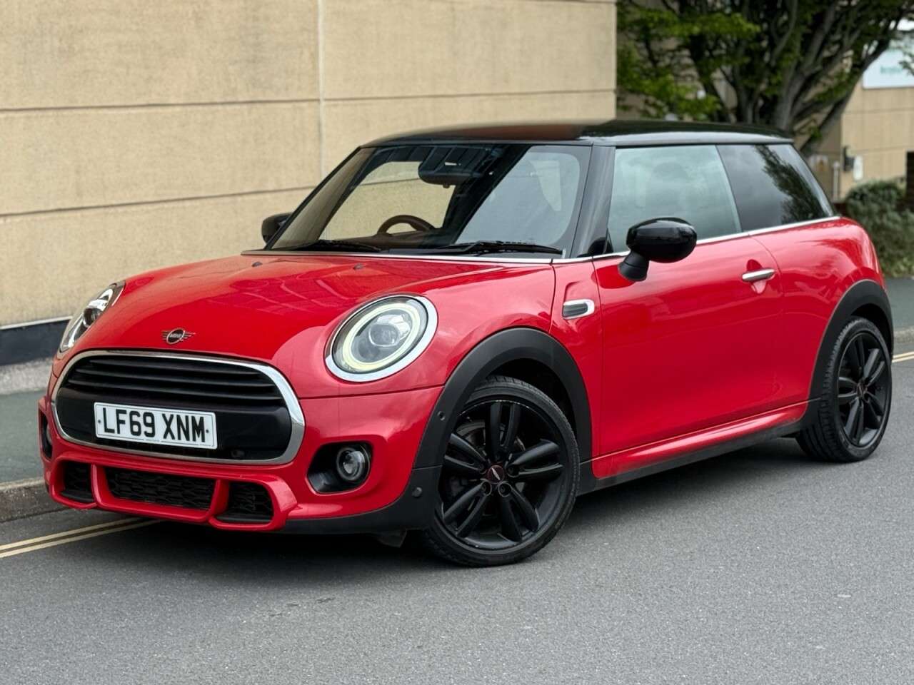 A 2019 MINI HATCH 1.5 Cooper Sport Hatchback 3dr Petrol Manual Euro 6 (s/s) (136 ps) A 2019 MINI HATCH 1.5 Cooper Sport Hatchback 3dr Petrol Manual Euro 6 (s/s) (136 ps)