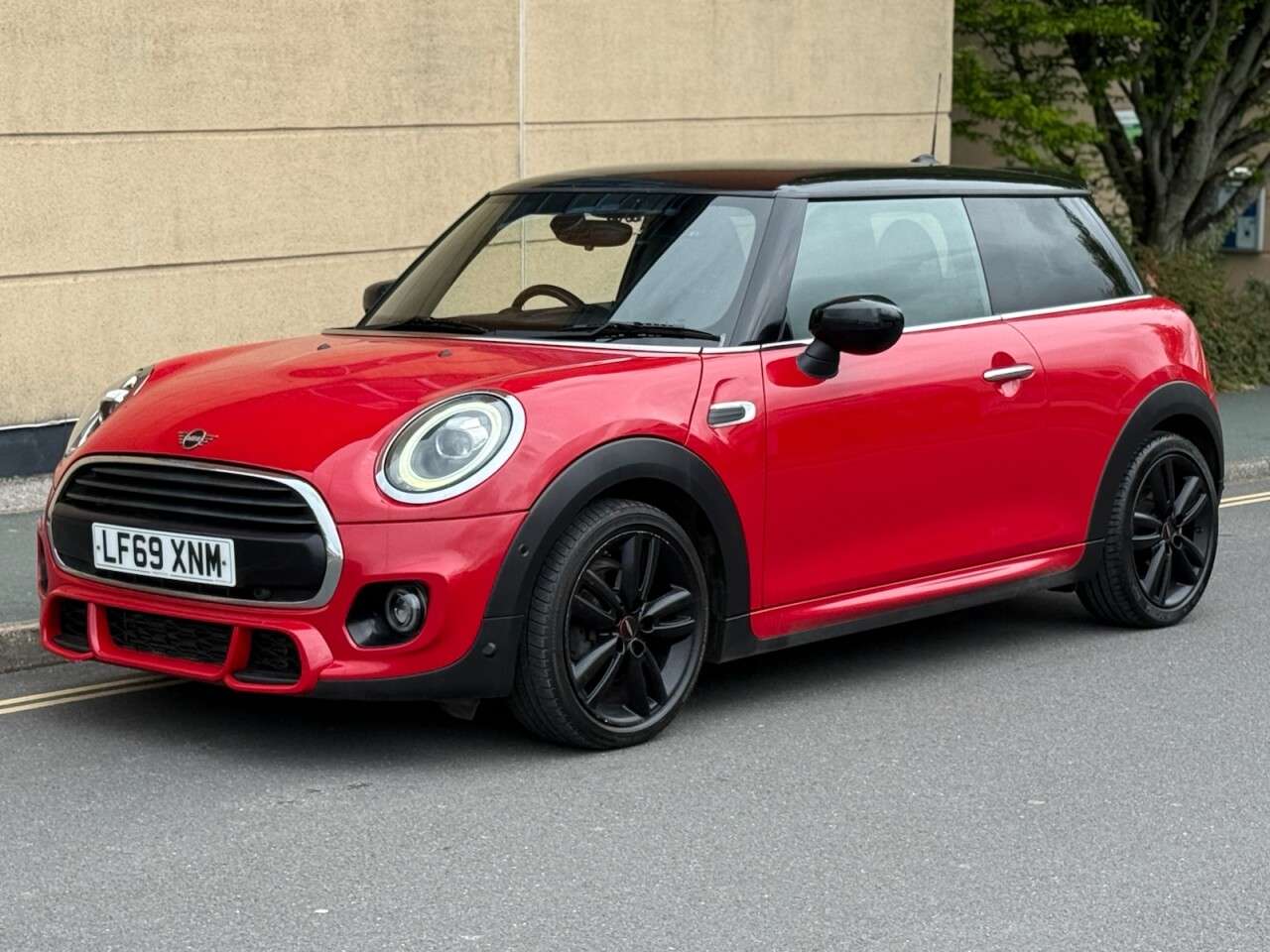 A 2019 MINI HATCH 1.5 Cooper Sport Hatchback 3dr Petrol Manual Euro 6 (s/s) (136 ps) A 2019 MINI HATCH 1.5 Cooper Sport Hatchback 3dr Petrol Manual Euro 6 (s/s) (136 ps)