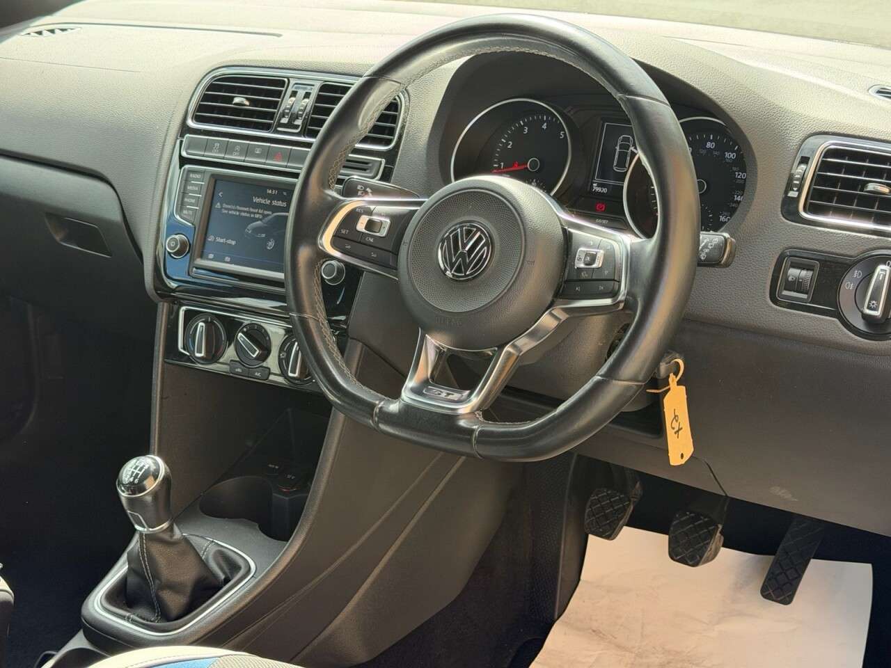 2017 VOLKSWAGEN POLO 2017 VOLKSWAGEN POLO
