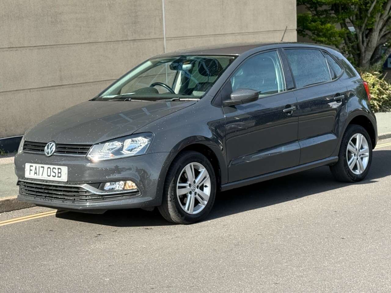 A 2017 VOLKSWAGEN POLO 1.0 Match Edition Hatchback 5dr Petrol Manual Euro 6 (s/s) (75 ps) A 2017 VOLKSWAGEN POLO 1.0 Match Edition Hatchback 5dr Petrol Manual Euro 6 (s/s) (75 ps)