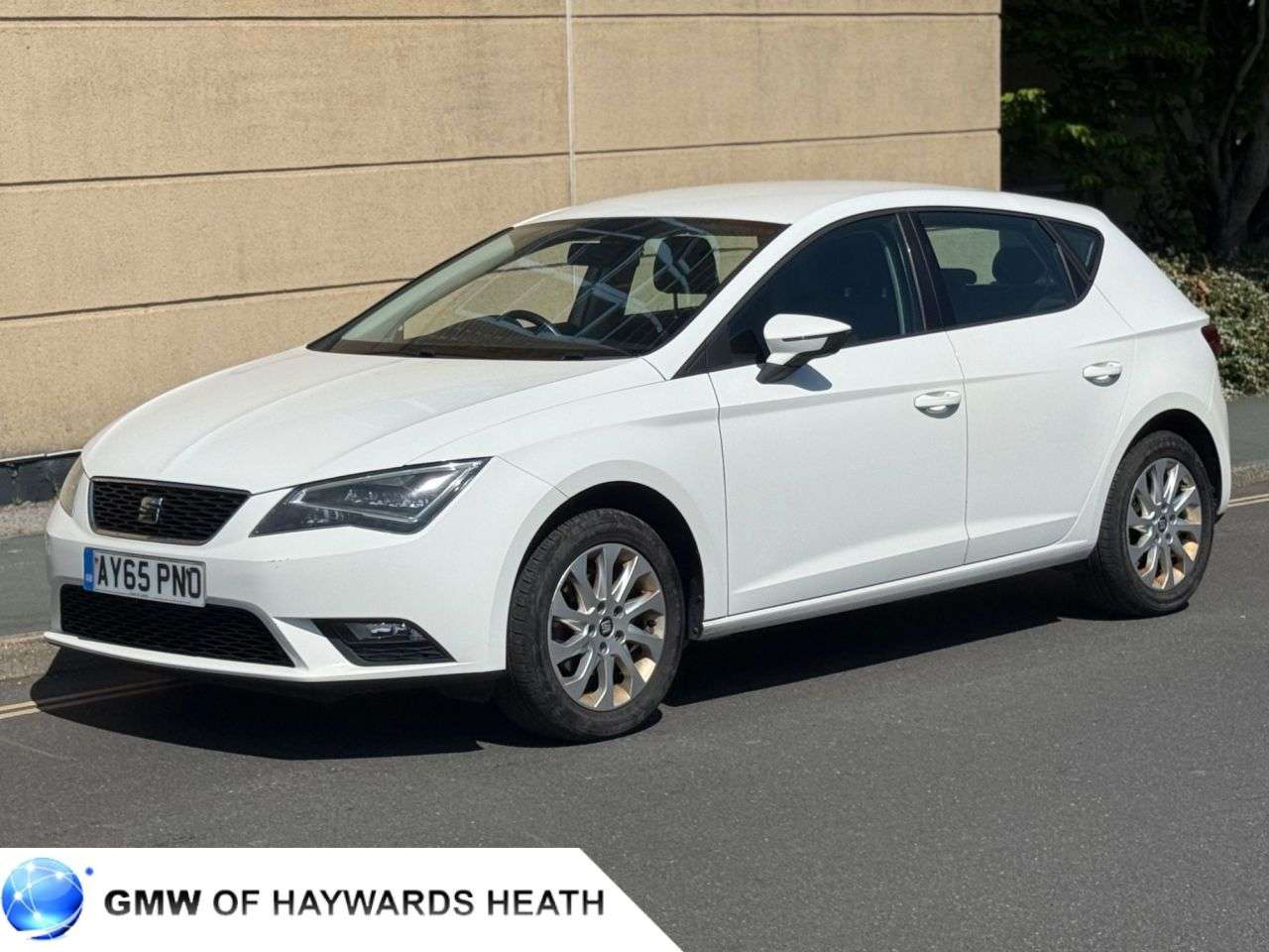 A 2015 SEAT LEON 1.2 TSI SE Hatchback 5dr Petrol Manual Euro 6 (s/s) (110 ps) A 2015 SEAT LEON 1.2 TSI SE Hatchback 5dr Petrol Manual Euro 6 (s/s) (110 ps)