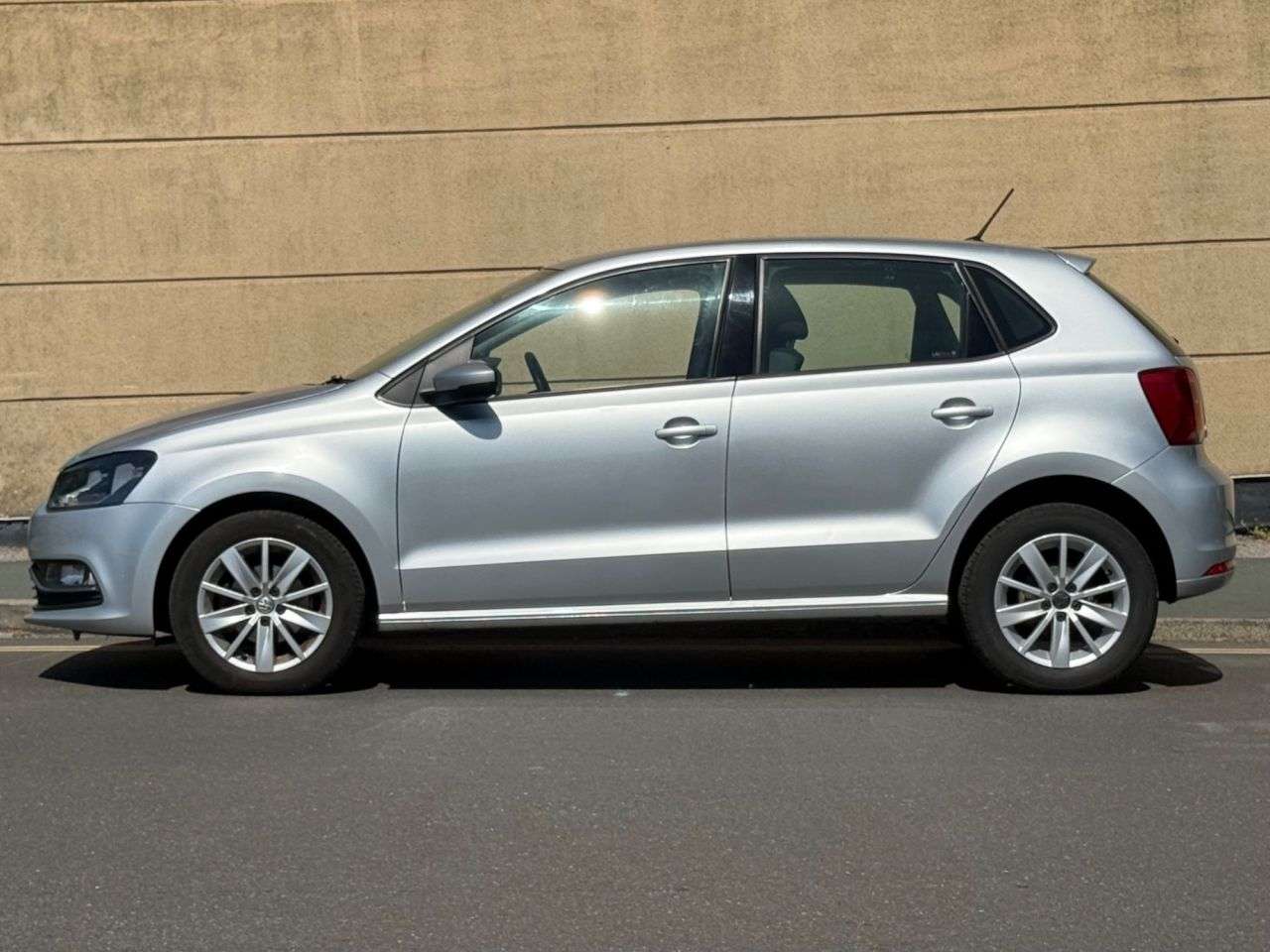 2015 VOLKSWAGEN POLO 2015 VOLKSWAGEN POLO