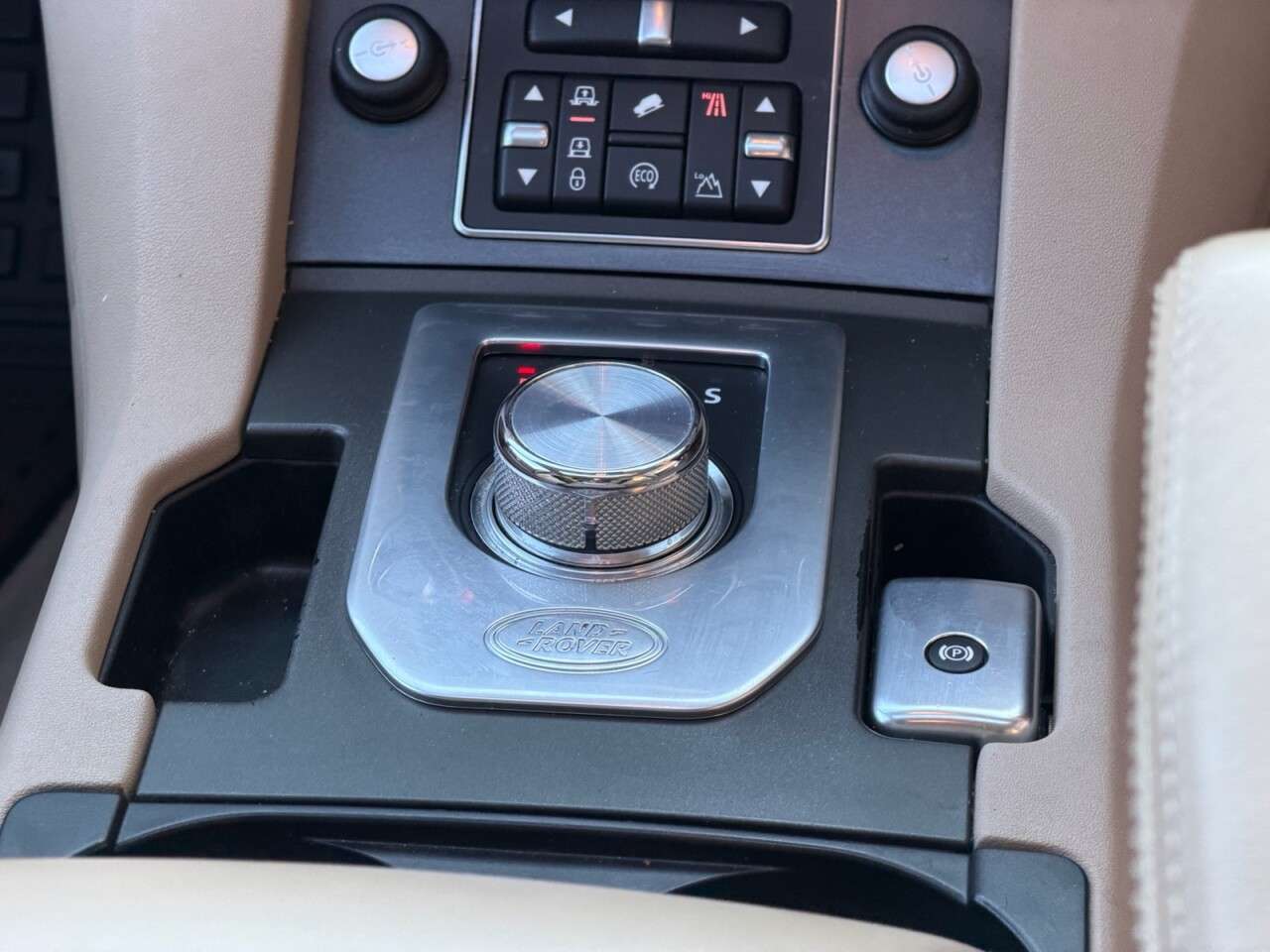 2014 LAND ROVER DISCOVERY 4 2014 LAND ROVER DISCOVERY 4