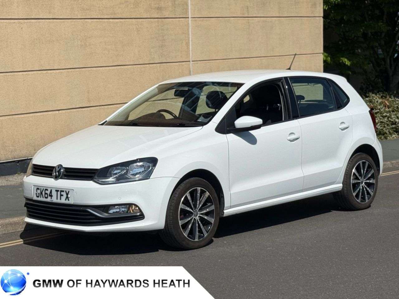 A 2014 VOLKSWAGEN POLO 1.2 TSI BlueMotion Tech SE Hatchback 5dr Petrol Manual Euro 6 (s/s) (90 ps) A 2014 VOLKSWAGEN POLO 1.2 TSI BlueMotion Tech SE Hatchback 5dr Petrol Manual Euro 6 (s/s) (90 ps)