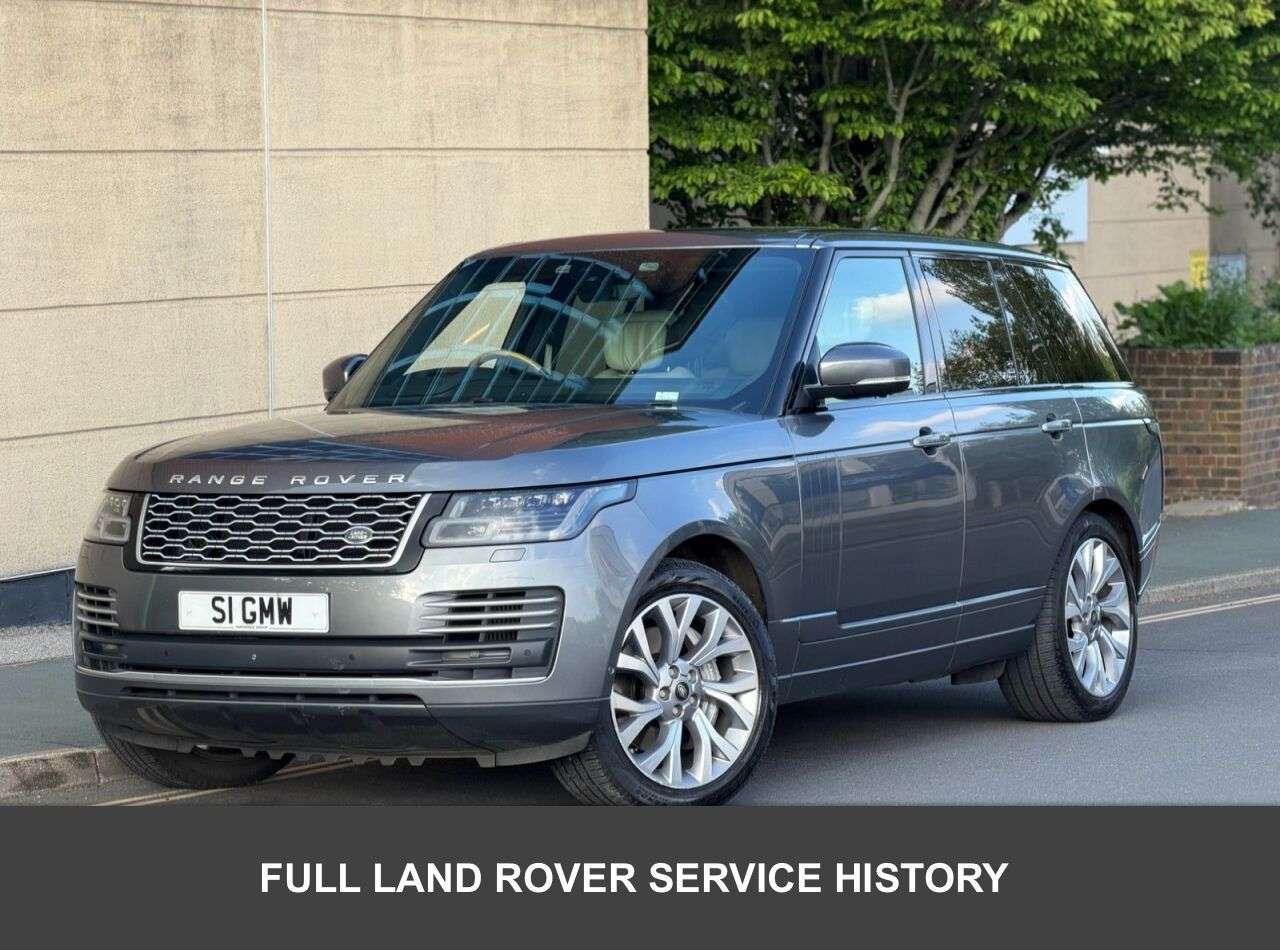A 2018 LAND ROVER RANGE ROVER 4.4 SD V8 Autobiography SUV 5dr Diesel Auto 4WD Euro 6 (s/s) (339 ps) A 2018 LAND ROVER RANGE ROVER 4.4 SD V8 Autobiography SUV 5dr Diesel Auto 4WD Euro 6 (s/s) (339 ps)