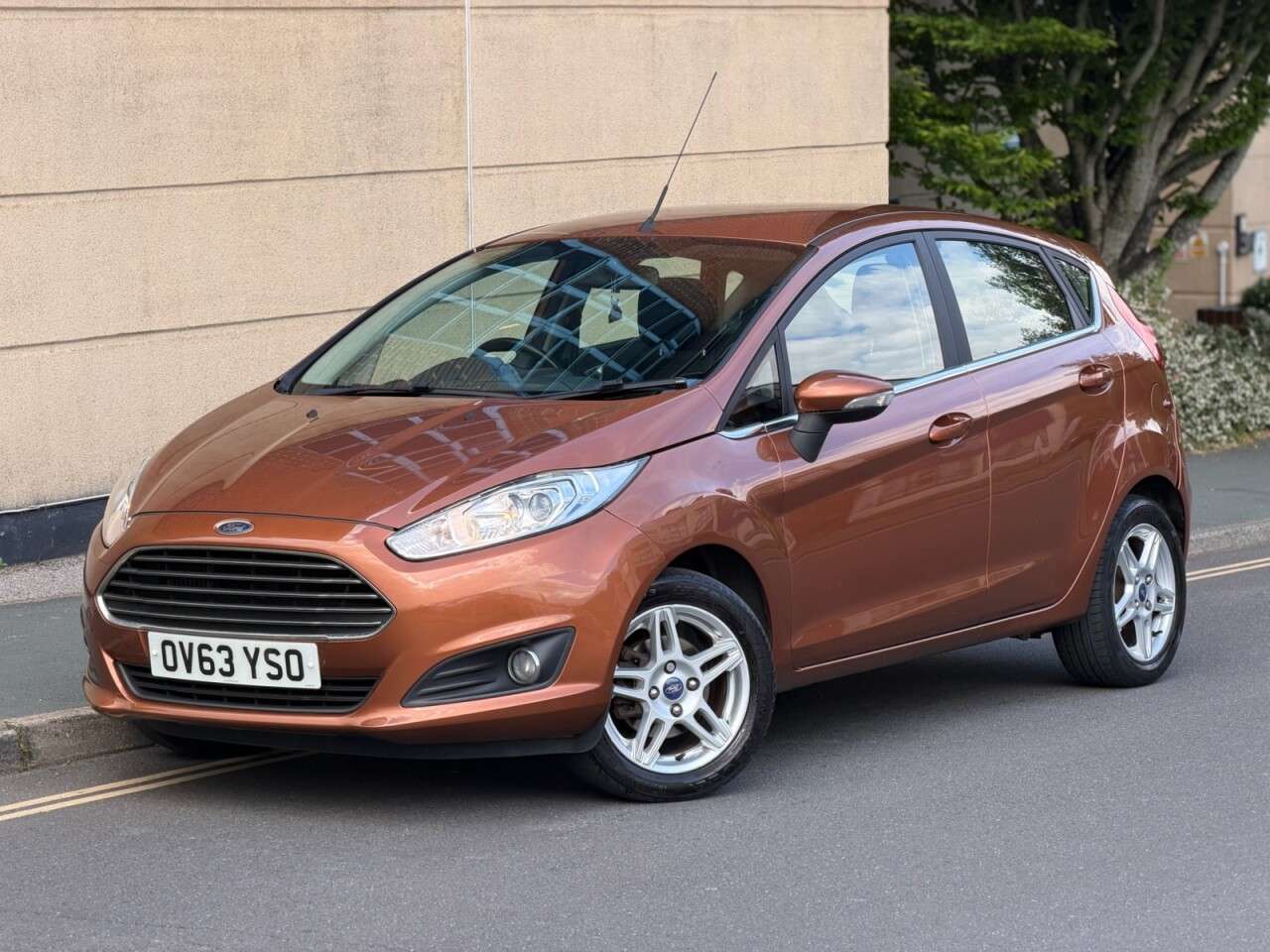 A 2013 FORD FIESTA 1.0T EcoBoost Zetec Hatchback 5dr Petrol Manual Euro 5 (s/s) (100 ps) A 2013 FORD FIESTA 1.0T EcoBoost Zetec Hatchback 5dr Petrol Manual Euro 5 (s/s) (100 ps)