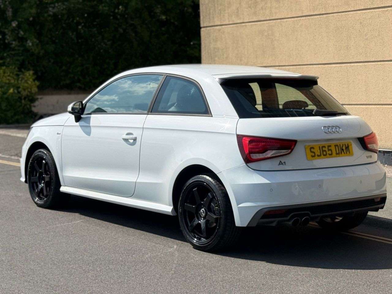 2015 AUDI A1 2015 AUDI A1