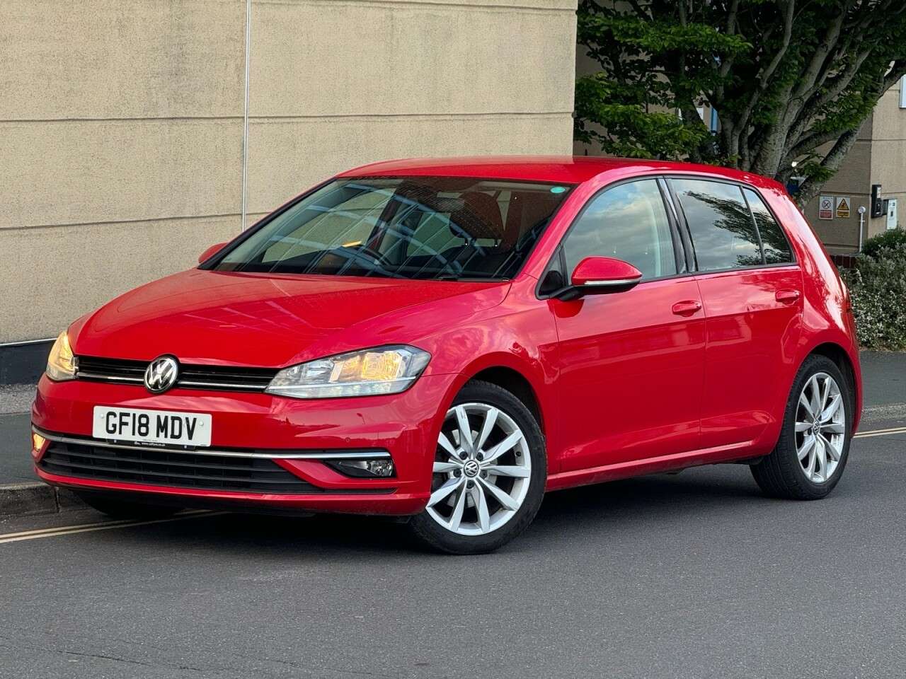 A 2018 VOLKSWAGEN GOLF 1.5 TSI EVO GT Hatchback 5dr Petrol Manual Euro 6 (s/s) (150 ps) A 2018 VOLKSWAGEN GOLF 1.5 TSI EVO GT Hatchback 5dr Petrol Manual Euro 6 (s/s) (150 ps)