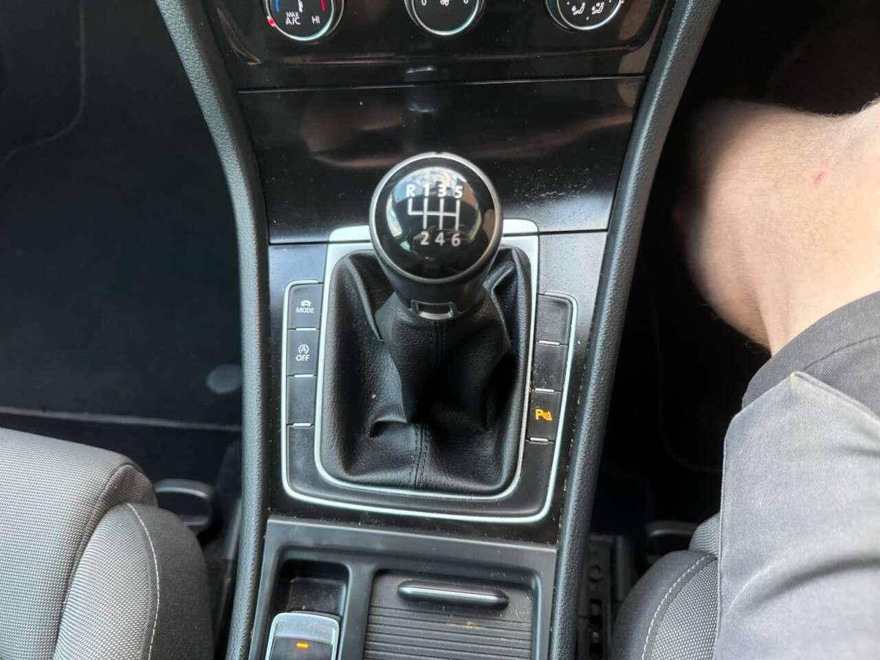2018 VOLKSWAGEN GOLF 2018 VOLKSWAGEN GOLF