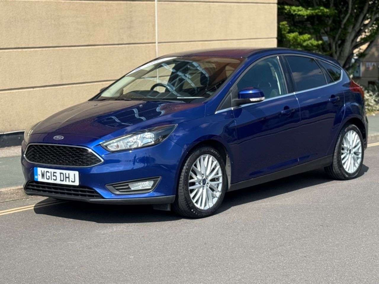 A 2015 FORD FOCUS 1.0T EcoBoost Zetec Hatchback 5dr Petrol Manual Euro 6 (s/s) (100 ps) A 2015 FORD FOCUS 1.0T EcoBoost Zetec Hatchback 5dr Petrol Manual Euro 6 (s/s) (100 ps)