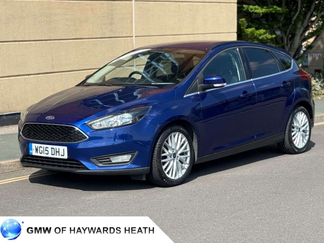 A 2015 FORD FOCUS 1.0T EcoBoost Zetec Hatchback 5dr Petrol Manual Euro 6 (s/s) (100 ps) A 2015 FORD FOCUS 1.0T EcoBoost Zetec Hatchback 5dr Petrol Manual Euro 6 (s/s) (100 ps)